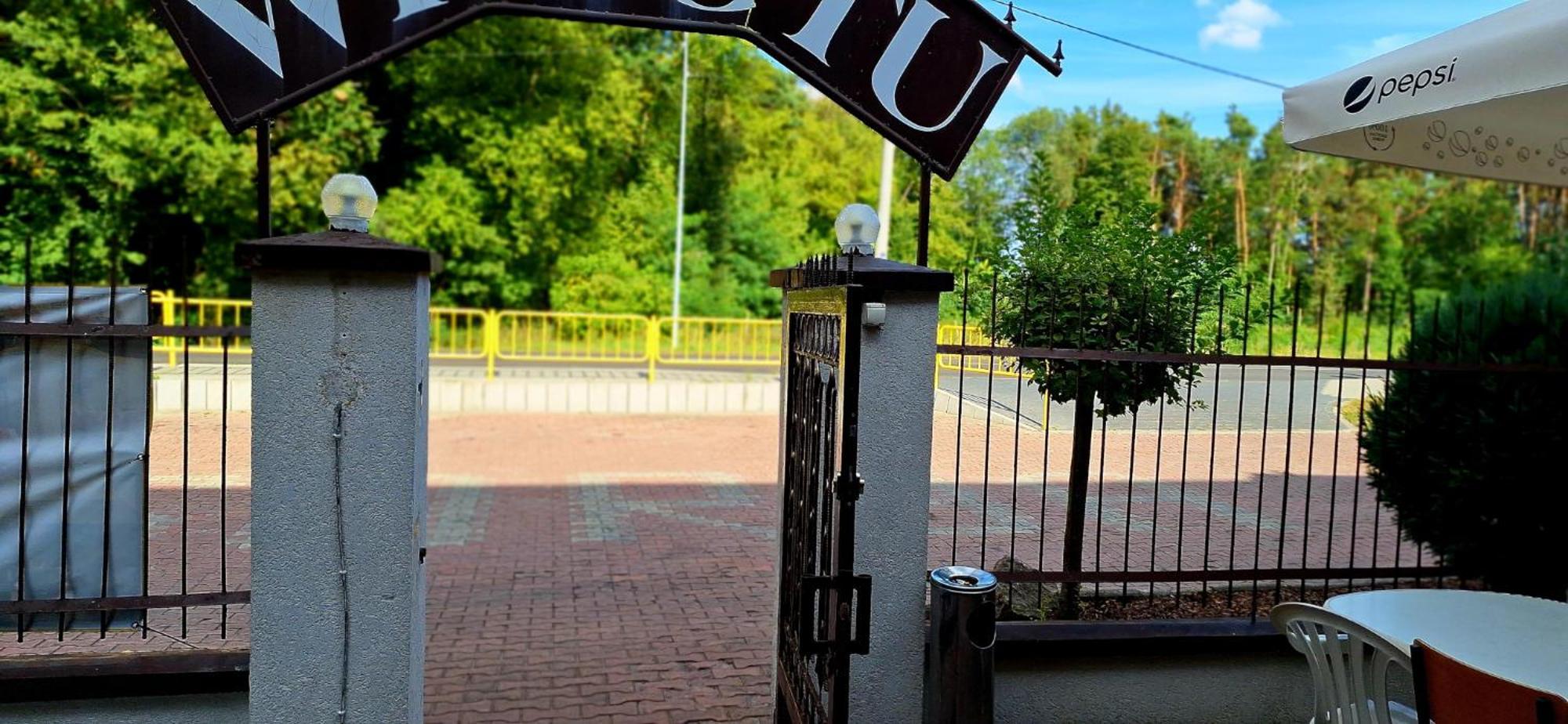 Hotel Knajpa Sorba Skwierzyna Esterno foto